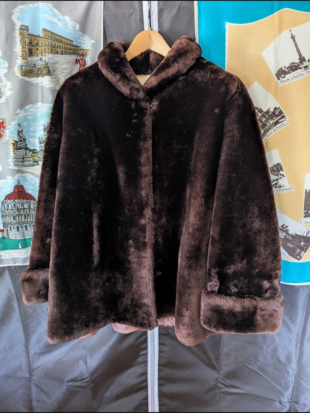 Real Fur!!!   Women’s Dark Brown Mouton Fur Jacket. L/XL